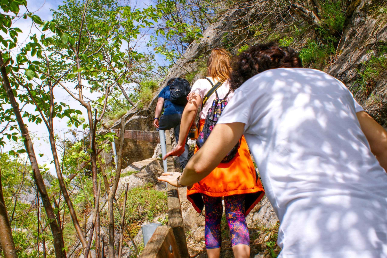 'Ausflug zur Pëllumbas-Höhle, zur Erzeni-Schlucht und zur Festung Petrelë'