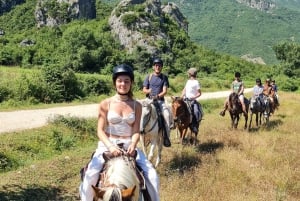 Përmet : Expérience étonnante d'équitation au PN de Vjosa
