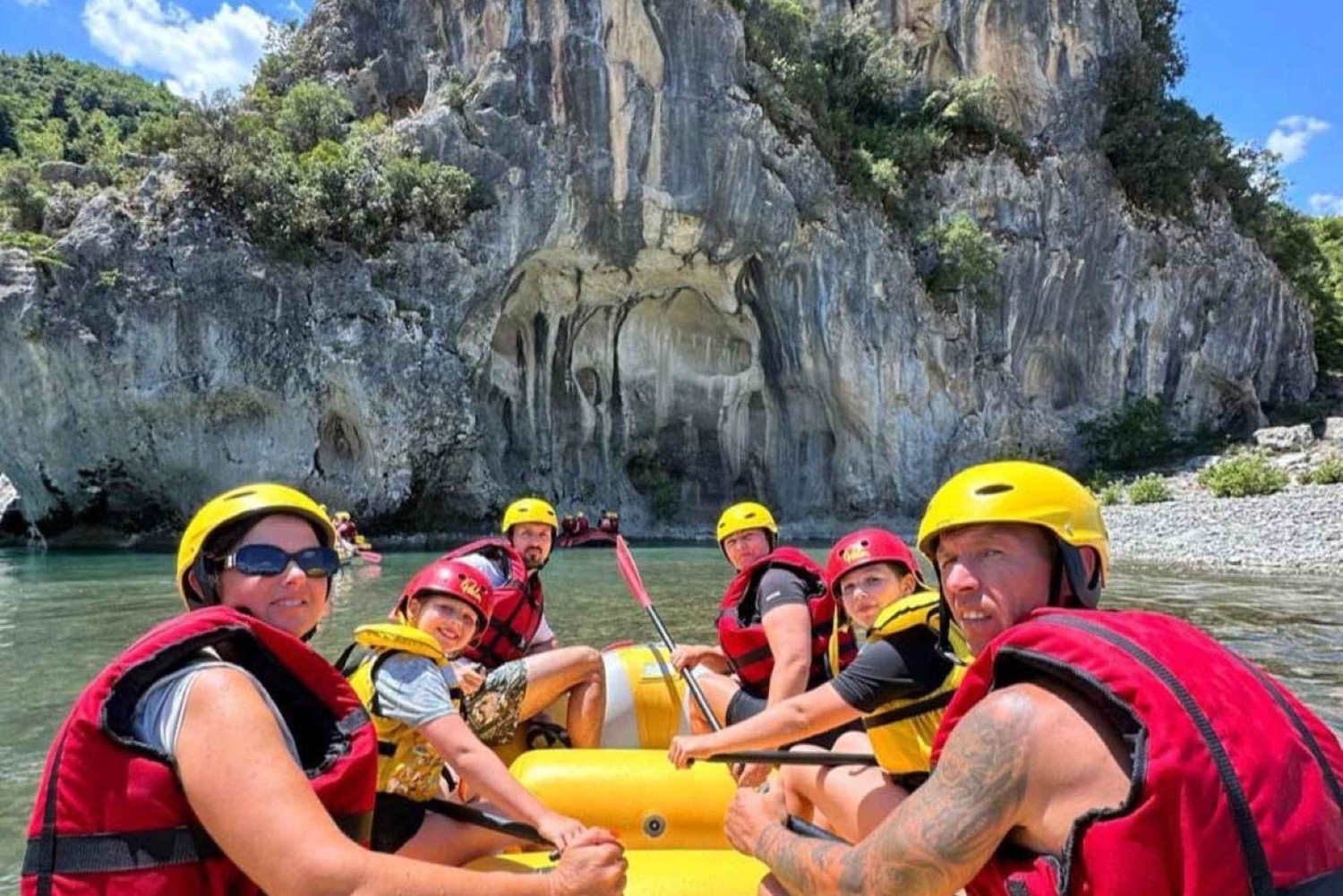 Përmet: Familie-rafting på Vjosa-elven med bilder