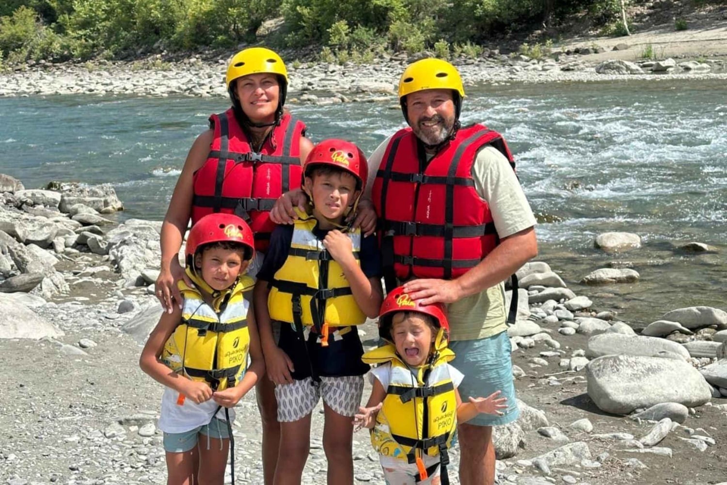 Përmet: Familie-rafting på Vjosa-elven med bilder