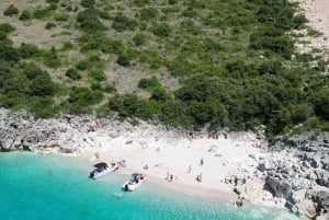 Himare: Pirates Cave Boat Tour:Lets swim to the caves