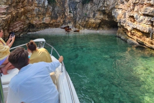 Sarandë: passeio de barco ao pôr do sol com vinho local
