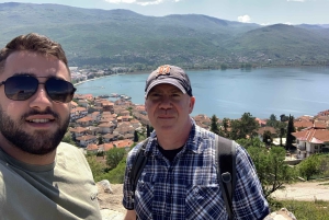 Visite d'une jounée à Ohrid, en Macédoine du Nord, et à Saint-Naum depuis Tirana