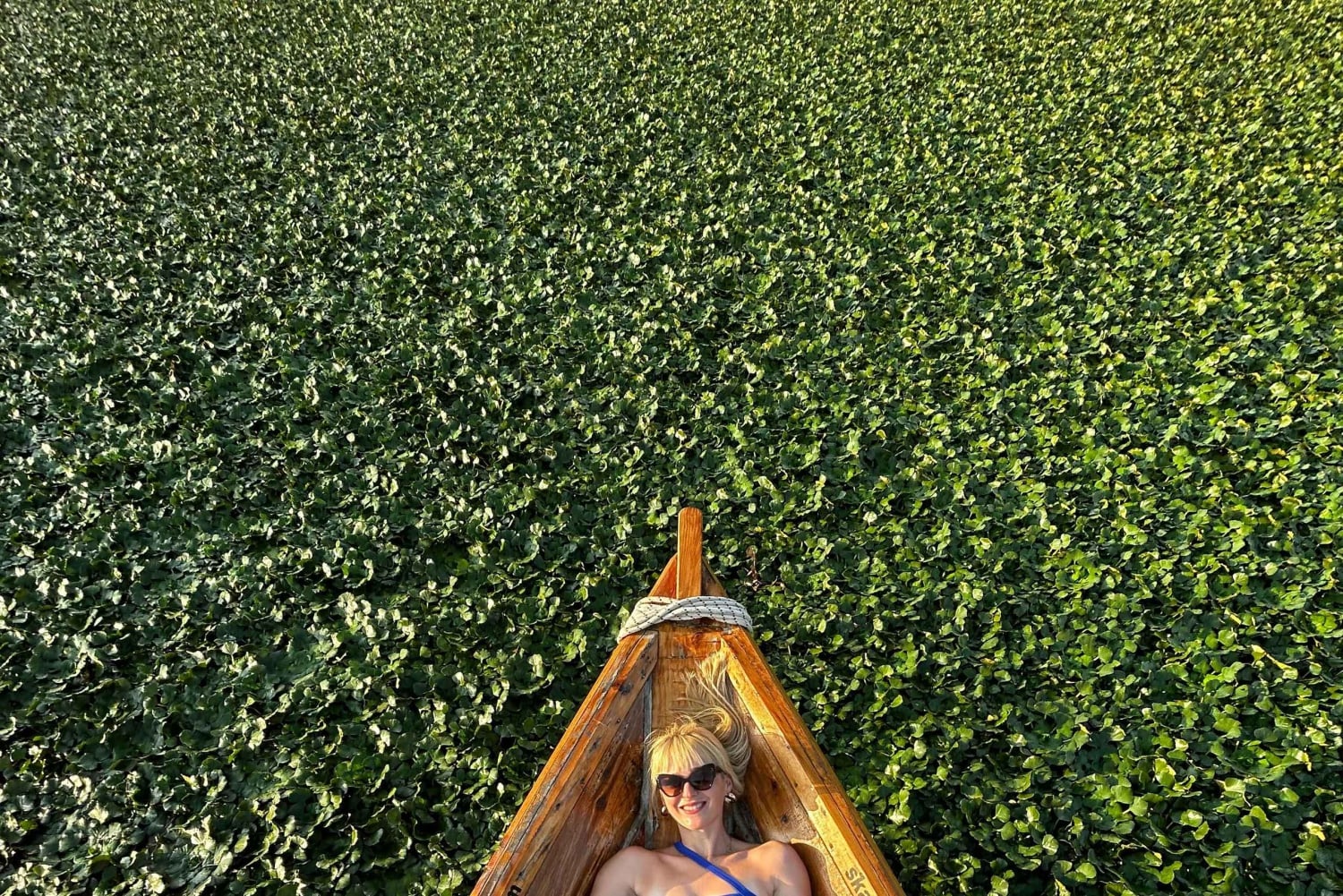Tour privado por el lago Skadar con guía, aperitivos y bebidas.