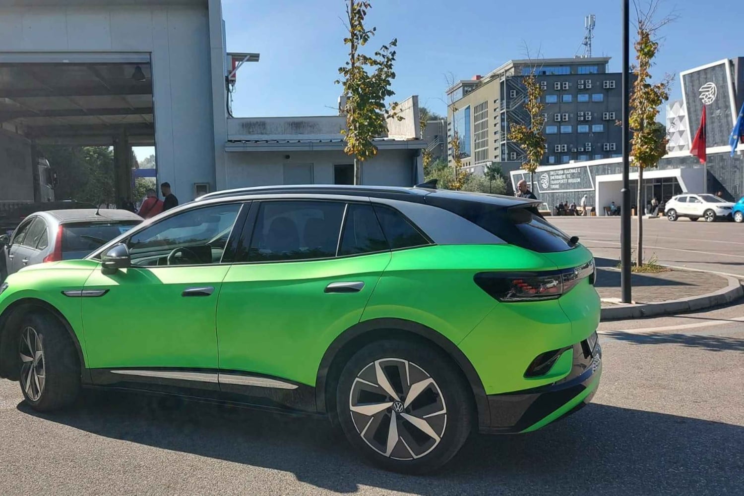 Prywatny transfer: lotnisko w Tiranie i miasto do/z Ksamil