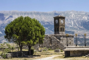 Tour privado Castelo Gjirokastra e Castelo Lekuresi