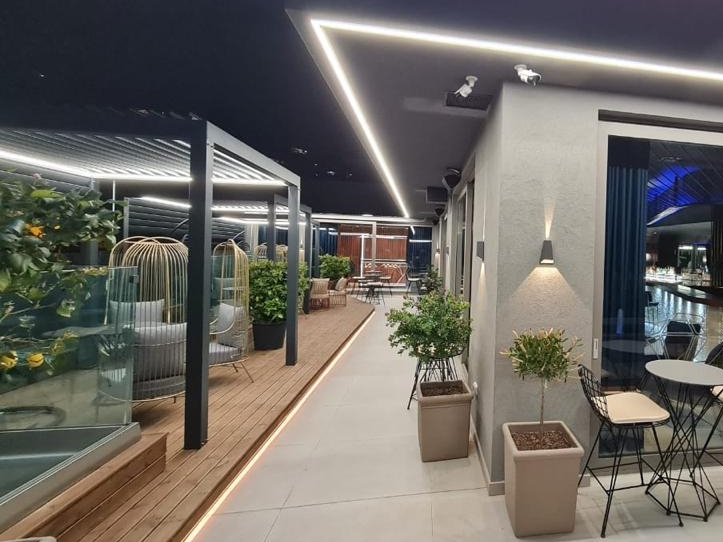 ROOFTOP - Lounge Bar