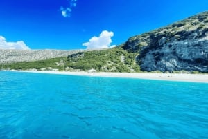 Roxer Boat Tours: tours en barco diarios por la costa jónica