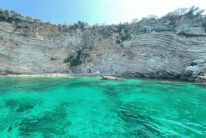 Roxer Boat Tours: tours en barco diarios por la costa jónica