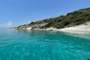 Roxer Boat Tours: tours en barco diarios por la costa jónica