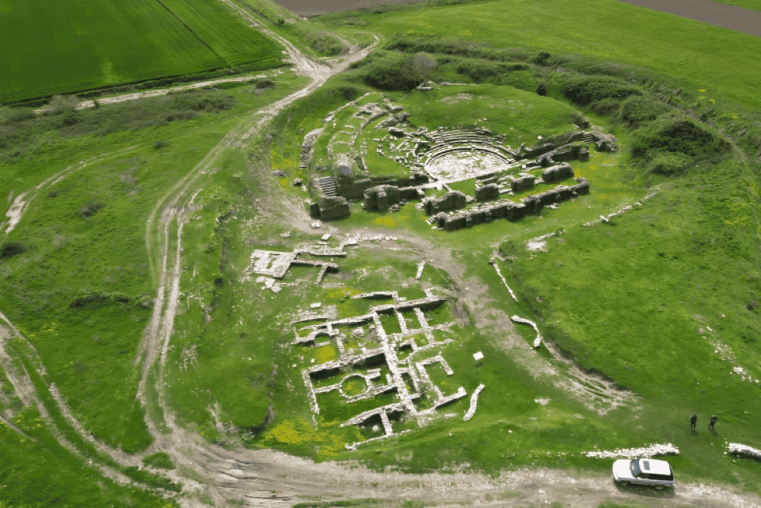 Saranda: Antigonea Ruins Tour with Lunch & Photo Stops