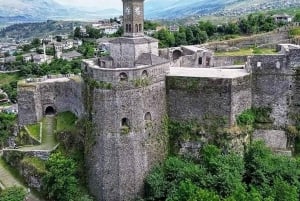 Tour de un día: Ojo Azul, Gjirokaster, puente otomano y Lekursi