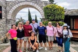 Tour de un día: Ojo Azul, Gjirokaster, puente otomano y Lekursi