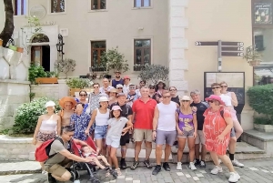 Tour de un día: Ojo Azul, Gjirokaster, puente otomano y Lekursi
