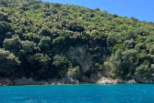 Tour en barco por Saranda: Krorez, Kakome, Gremina, cuevas y soldado