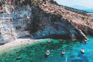 Tour en barco por Saranda: Krorez, Kakome, Gremina, cuevas y soldado