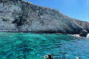 Tour en barco por Saranda: Krorez, Kakome, Gremina, cuevas y soldado