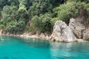 Saranda: Boat tour to 7 destinations end snorkeling