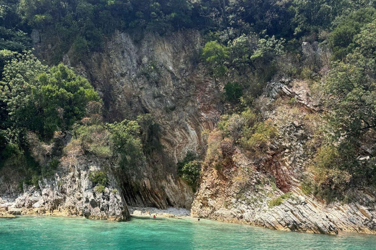 Saranda: tour en barco a 7 destinos y snorkel