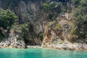 Saranda: tour en barco a 7 destinos y snorkel