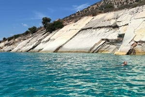 Saranda: tour en barco a 7 destinos y snorkel