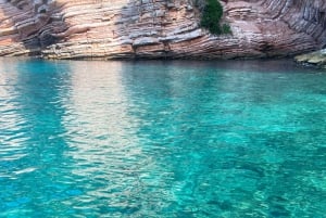 Saranda: tour en barco a 7 destinos y snorkel