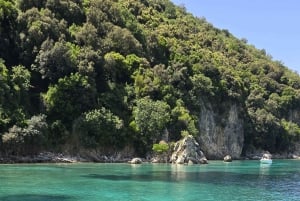 Saranda: Båttur til Kakome, grotter og strender med snorkling