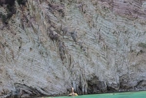 Saranda: Båttur til Kakome, grotter og strender med snorkling