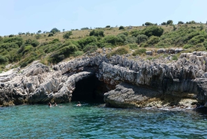 Fra Saranda, båttur til Krorëza, Kakome og Turtle Cave.