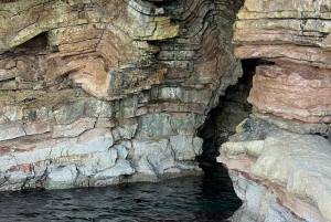 Saranda: Båttur till Kroreza med snorkling och parasoll