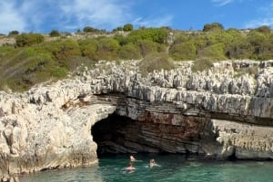 Saranda: Boat tour to 7 destinations end snorkeling