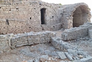 Saranda: kommunism, panoramautsikt, kloster och moské