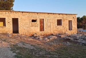 Saranda: kommunism, panoramautsikt, kloster och moské