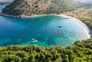 Saranda: tour in barca di un giorno con soste in spiaggia e nuoto