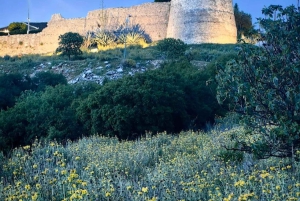 Verborgen parels van Saranda: zonsondergang bij Lekursi, Blue Eye & wijnproeverij
