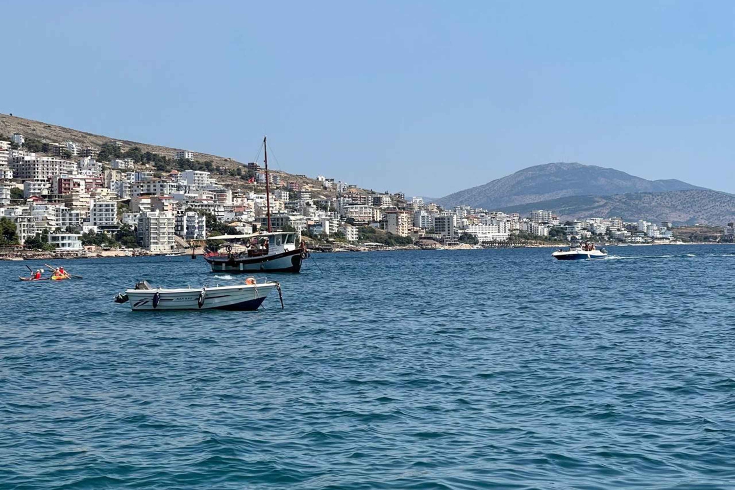 Saranda: Ksamil, Ali-Pascha-Höhle und Krorëza-Strand-Bootstour