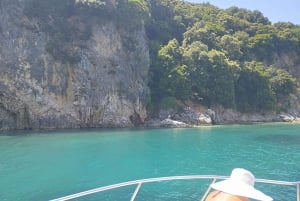 Saranda: Passeio de barco particular com mergulho e tempo na praia