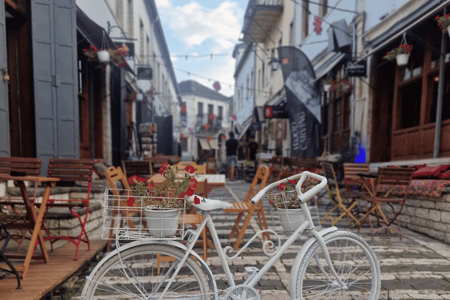 Tour por Saranda: Castelo de Lekuresi, Olho Azul e Gjirokastra