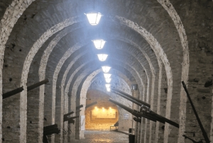 Tour por Saranda: Castelo de Lekuresi, Olho Azul e Gjirokastra