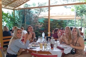 Saranda: Wine and raki tasting, local products.