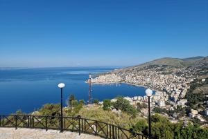 Саранда: Каяк по «Голубому глазу» и пешеходная экскурсия, замок Лекурси