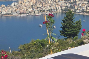 Саранда: Каяк по «Голубому глазу» и пешеходная экскурсия, замок Лекурси