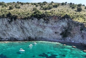 Sarandë: Boat Tour of Coast, Shipwreck, Stops for Snorkeling