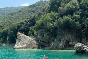 Sarandë: Boat Tour To 7 Destinations. Free Drink & Umbrella