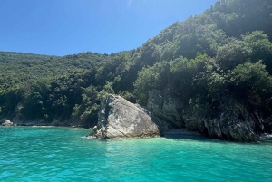 Sarandë: Boat Tour To 7 Destinations. Free Drink & Umbrella