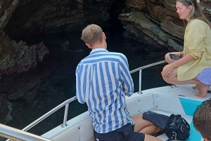 Sarandë: Båttur til Kroreza med snorkling og gratis parasoll