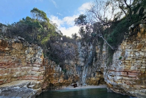Sarandë: Båttur til Kroreza med snorkling og gratis parasoll