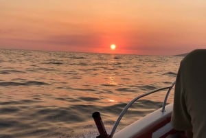 Saranda: tour en barco a Kroreza con snorkel y sombrillas