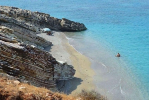 Saranda: tour en barco a Kroreza con snorkel y sombrillas