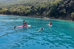 Saranda: tour en barco a Kroreza con snorkel y sombrillas